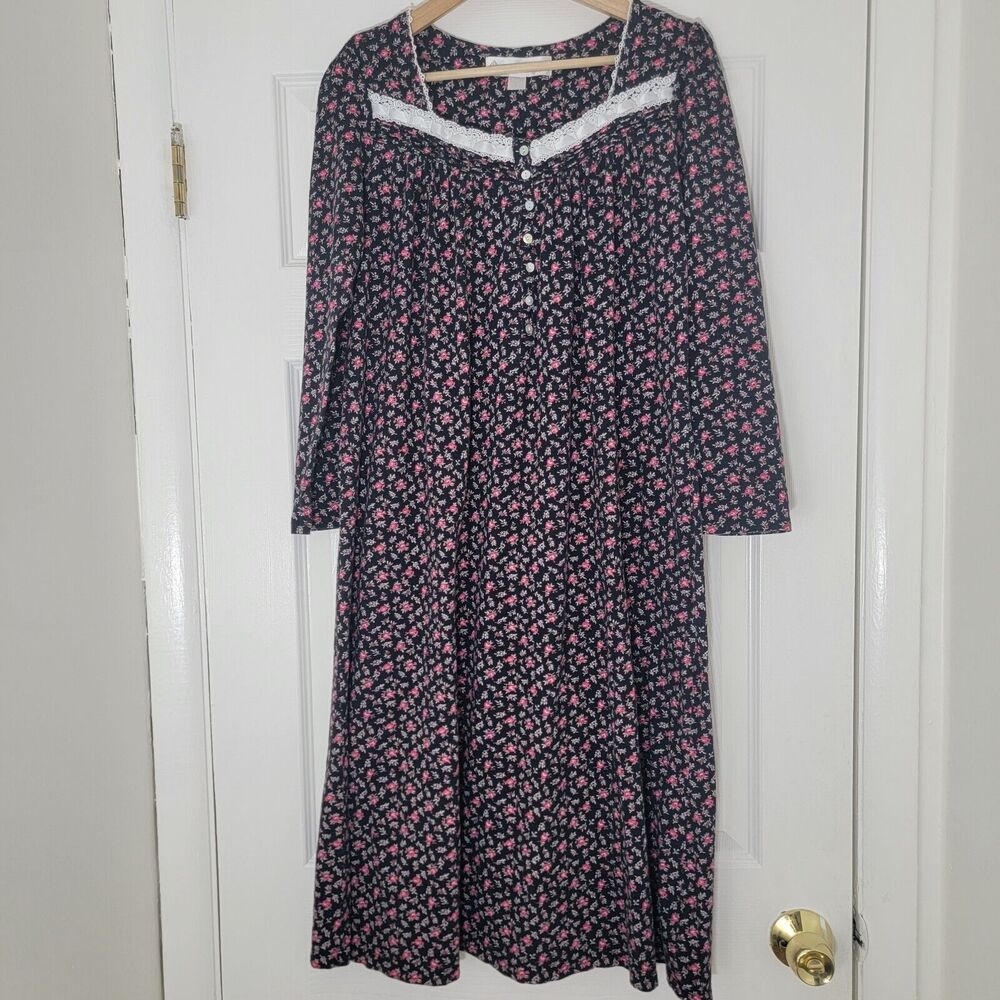 Eileen West‎ NWOT Waltz Nightgown Dark Floral 100% Cotton Prairie Cottagecore XS